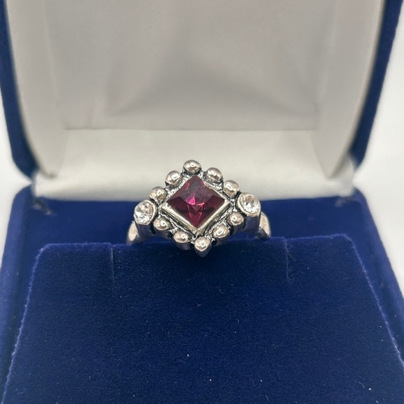 Jewelry - Vintage Purple Crystal Gemstone Silver Ring Sz 9.5